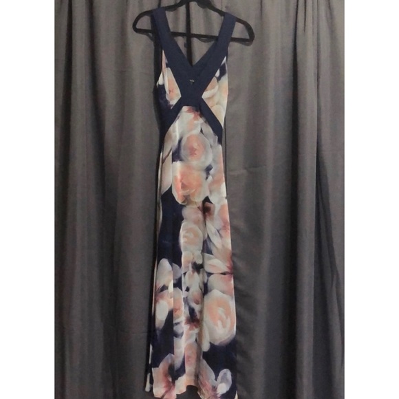RW & CO Floral Maxi dress - Picture 5 of 9